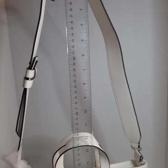 DKNY white zip top tote NWT - Picture 9 of 11